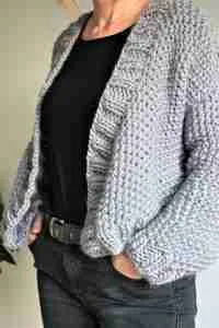Cropped Chunky Knit Cardigan Easy Knitting Pattern